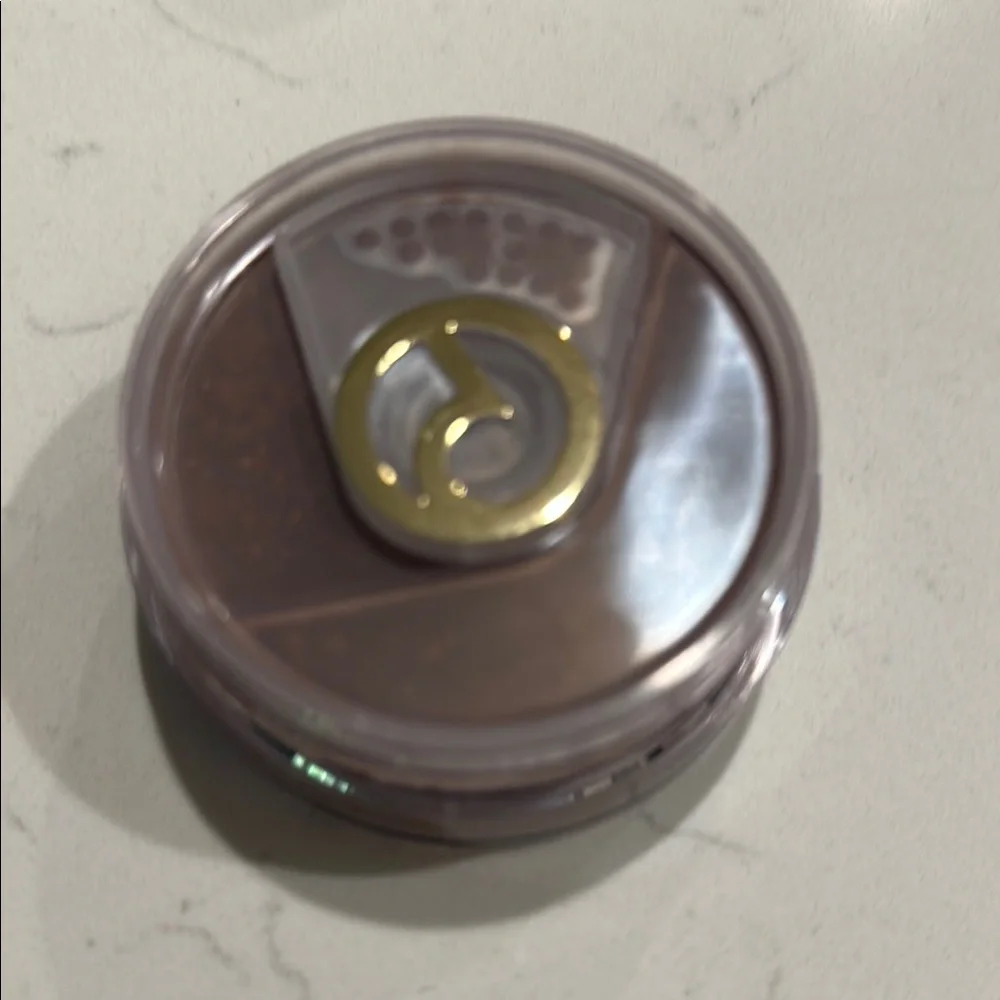 Rare Beauty Always an Optimist Soft Radiance Setting Powder - color: Deep